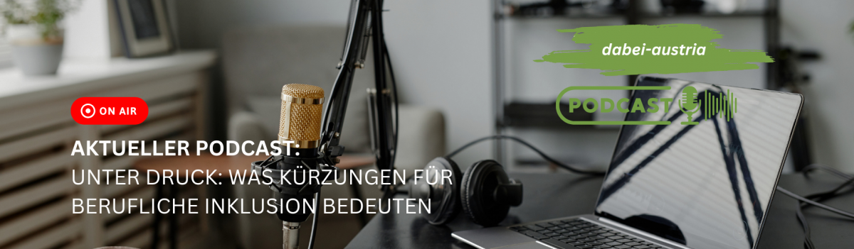 Blick in ein Tonstudio f&uuml;r Podcast-Aufnahmen