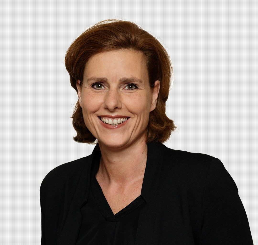 Portraitbild von Christina Schneyder christina-nl-quadrat
